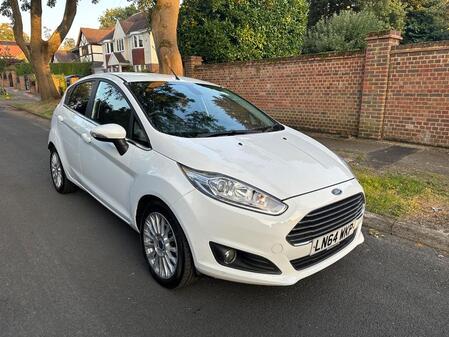 FORD FIESTA 1.0 T EcoBoost Titanium